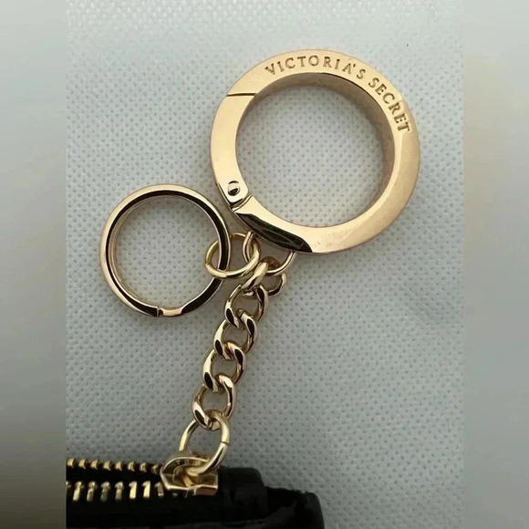 Victorias Secret |  Bright Tartan The Victoria Card Case Key Chain. - Picture 3 of 9